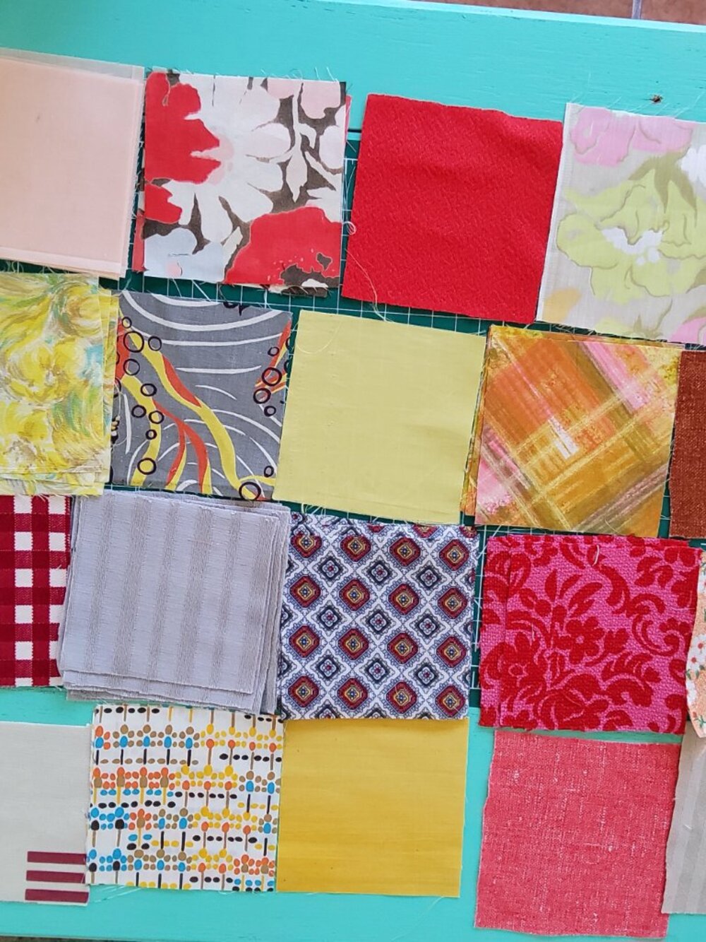 Fabric Destash Bundle, Quilting Squares, Vintage Fabric Scraps, Sewing - Picture 3 of 9